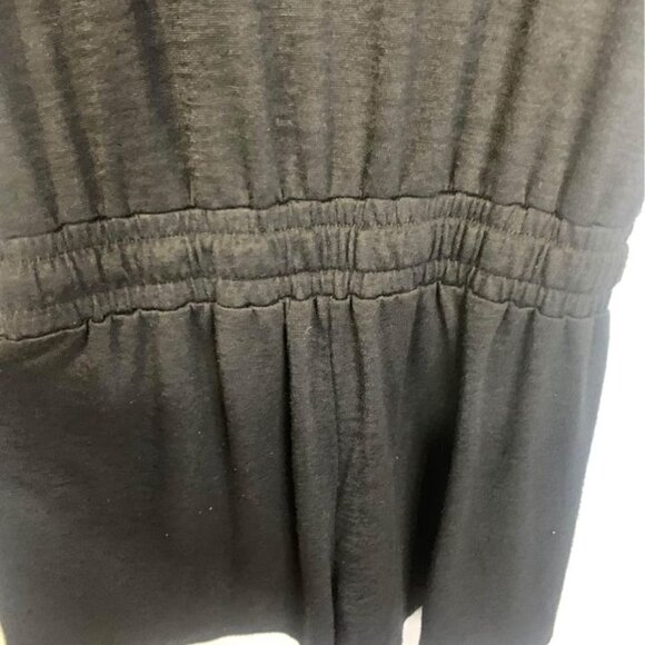 WOMAN’S stretchy jumper. Shorts with pockets. Drawstring. Size medium 8/10. - Picture 7 of 10